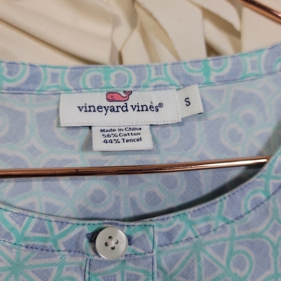 Vineyard Vines Half Button Up Patterned Shirt Top - Picture 2 of 6